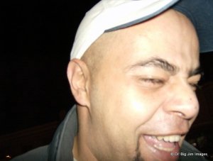 21570_1226413659004_6311975_n-001