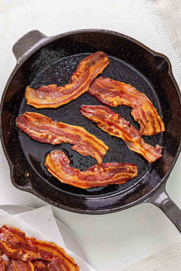 the-museum-of-ordinary-things-a-cast-iron-skillet-olbigjim